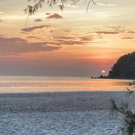 La Ong Lay Hotel Koh Phayam Exterior foto