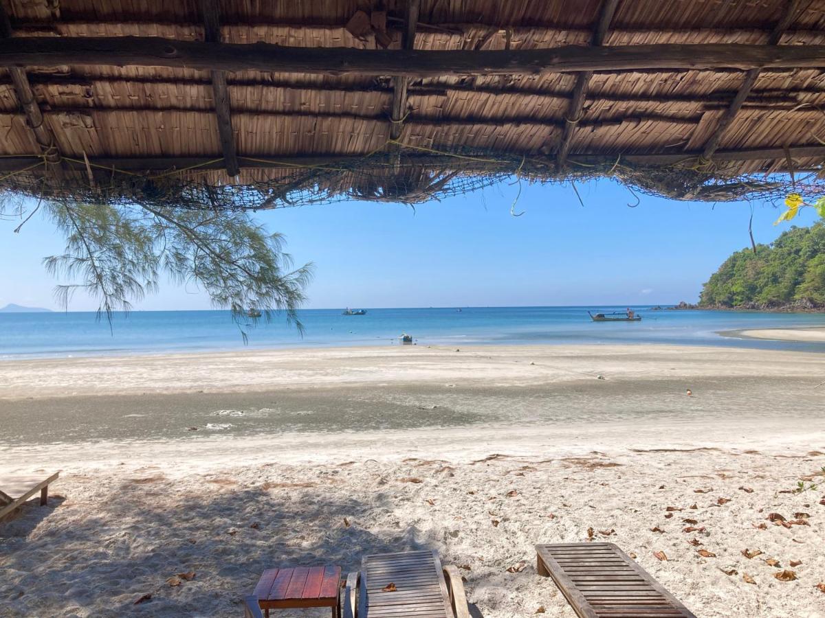 La Ong Lay Hotel Koh Phayam Exterior foto