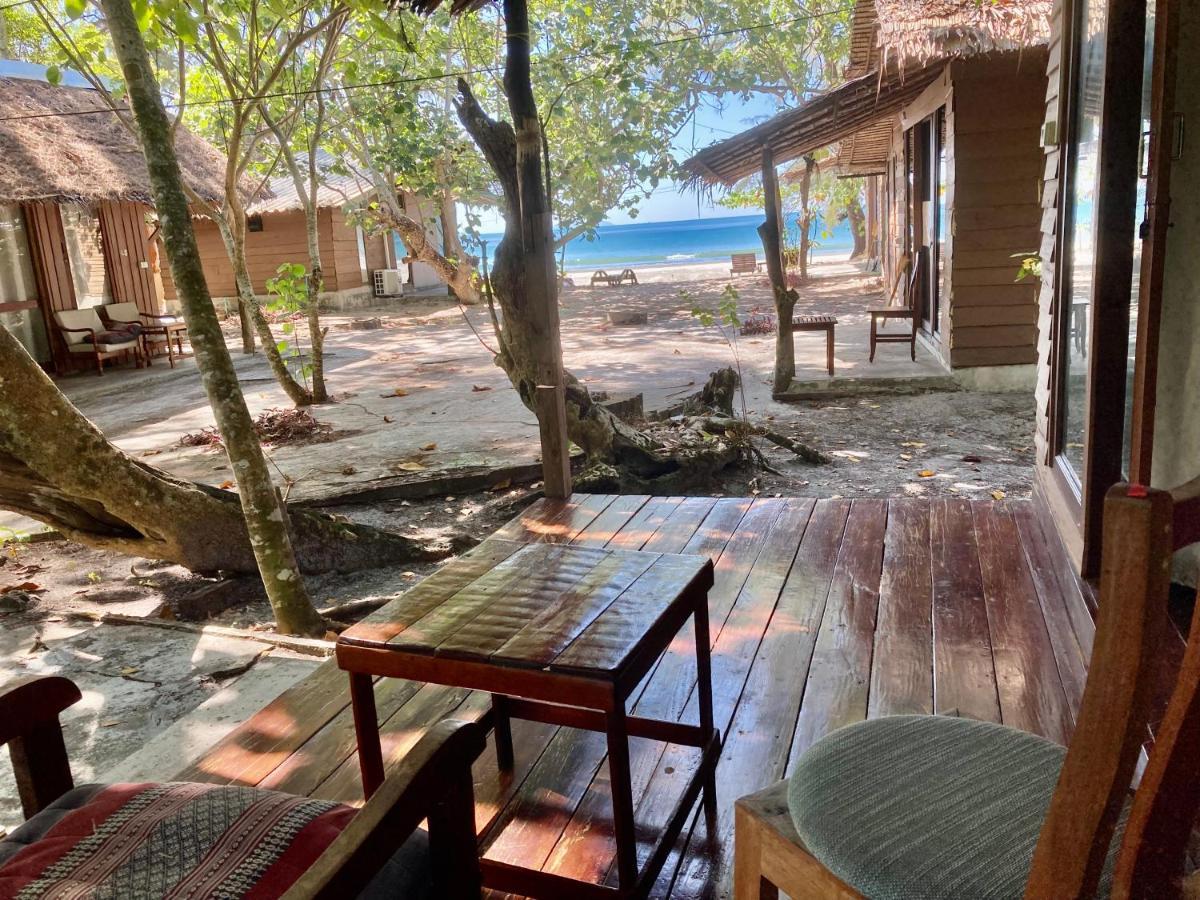 La Ong Lay Hotel Koh Phayam Exterior foto