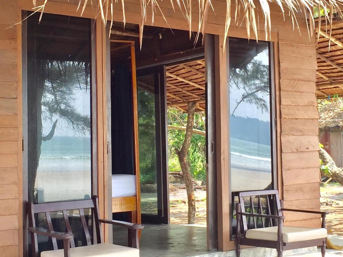 La Ong Lay Hotel Koh Phayam Exterior foto