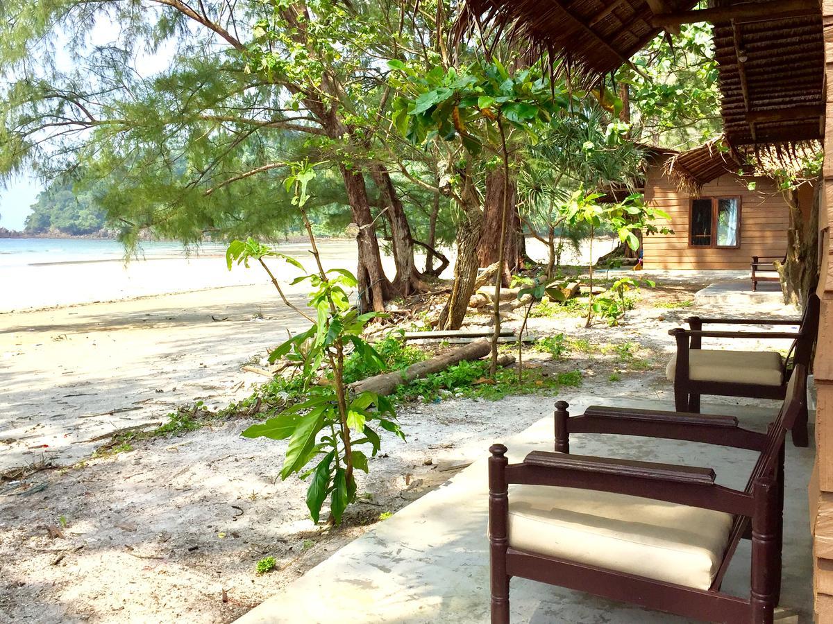 La Ong Lay Hotel Koh Phayam Exterior foto
